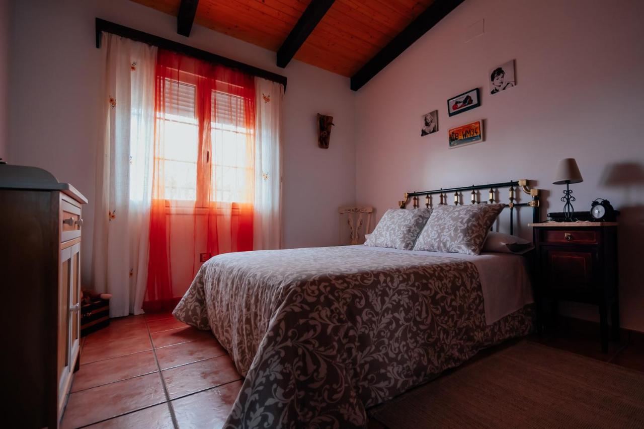 Vivencias Casa Rural Para 10 Personas Camunas Exterior photo